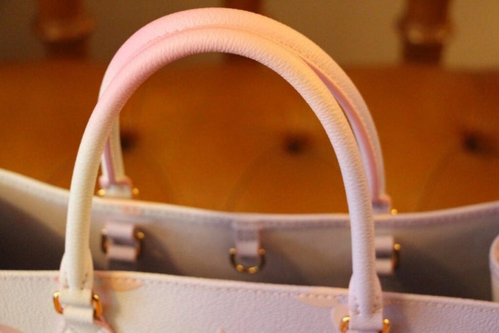 Louis+Vuitton+OnTheGo+Tote+GM+Pastel+Pink+Canvas for sale online