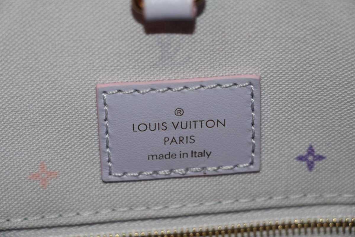 Onthego bag Louis Vuitton Sunrise Pastel - The Puces de Paris Saint-Ouen