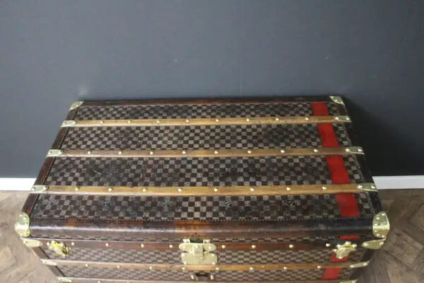 Louis Vuitton Courrier Trunk in Damier Canvas