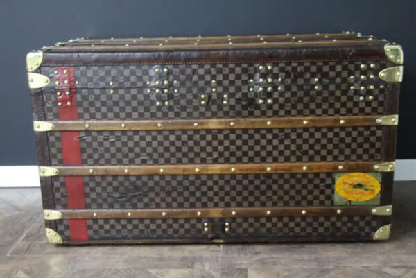 Louis Vuitton Courrier Trunk in Damier Canvas