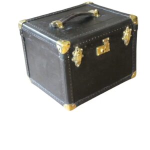 vintage leather beauty case